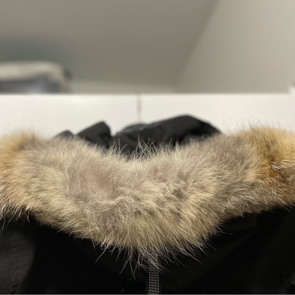 Never really worn Canada Goose Ellesmere Large - Picture 12 of 13